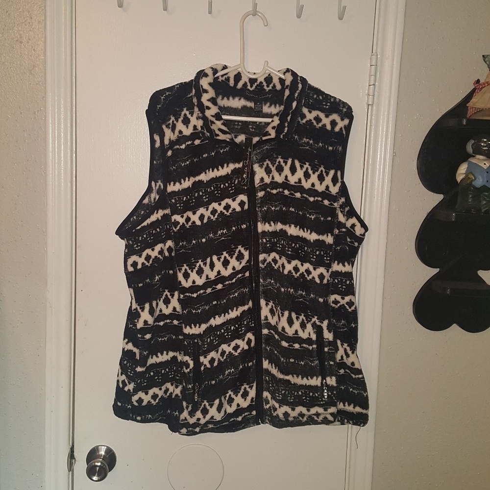 FRENCH JAUNDRY PLUSH VEST